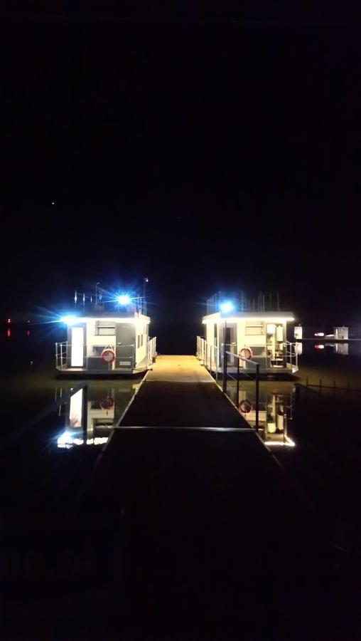 Houseboat Arka 1 - Domki Na Wodzie, Rower Wodny, Wifi, Parking Mielno  Buitenkant foto