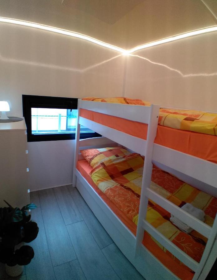 Houseboat Arka 1 - Domki Na Wodzie, Rower Wodny, Wifi, Parking Mielno  Buitenkant foto