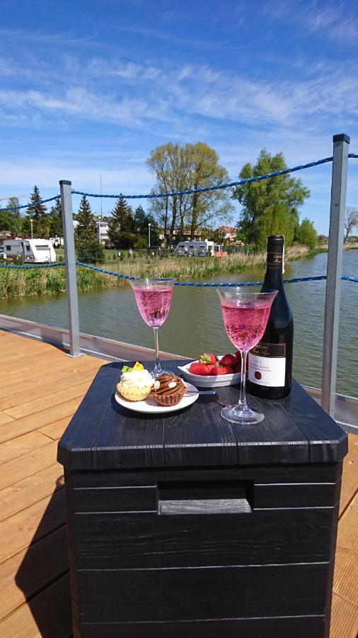 Houseboat Arka 1 - Domki Na Wodzie, Rower Wodny, Wifi, Parking Mielno  Buitenkant foto