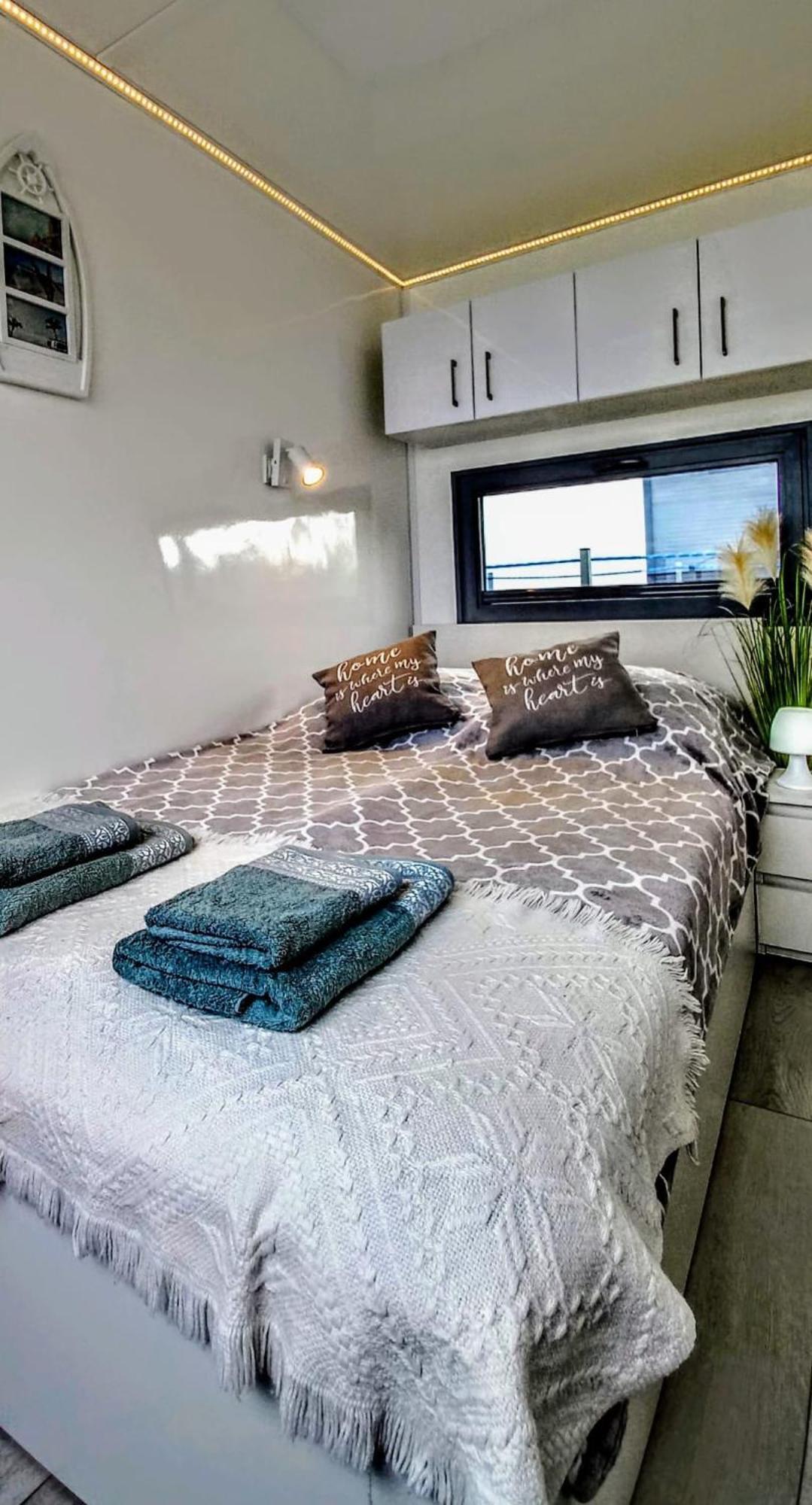 Houseboat Arka 1 - Domki Na Wodzie, Rower Wodny, Wifi, Parking Mielno  Buitenkant foto